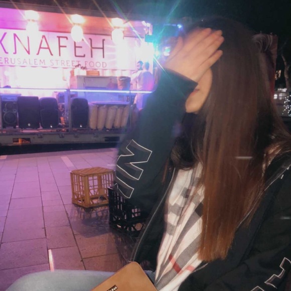 Meet the Posher Other - Meet your Posher, Sentia